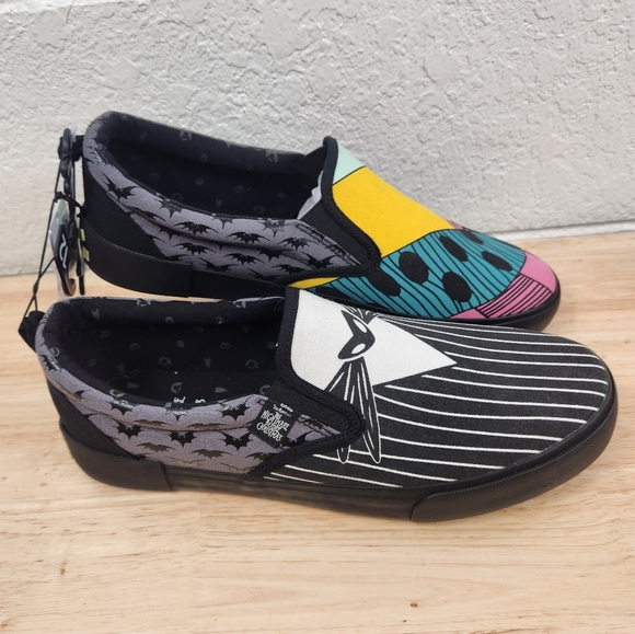 NEW Disney Jack And Sally Nightmare Before Christmas Halloween Shoe Mens 12/11.5 - Picture 1 of 8